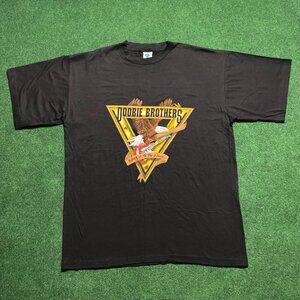 Vintage Town Champ Doobie Brothers Taking it to the World Tour T-Shirt Black XL